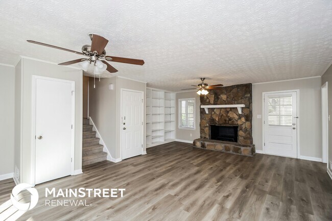 Building Photo - 112 Creekview Dr