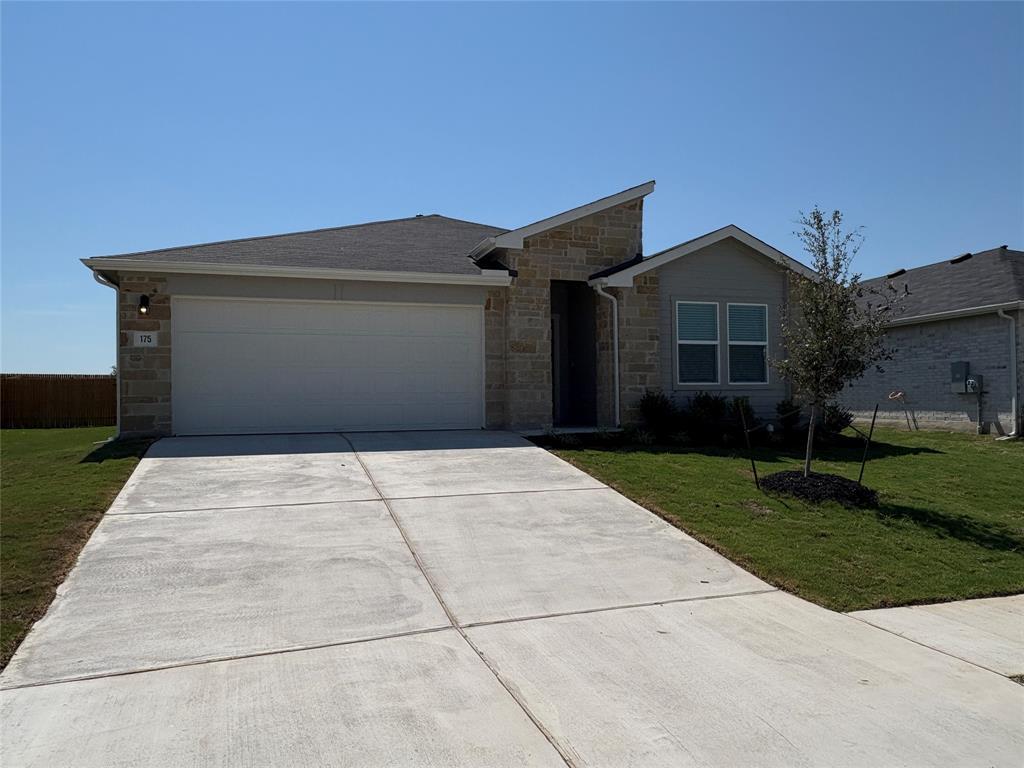 Primary Photo - 175 Gazania Rd