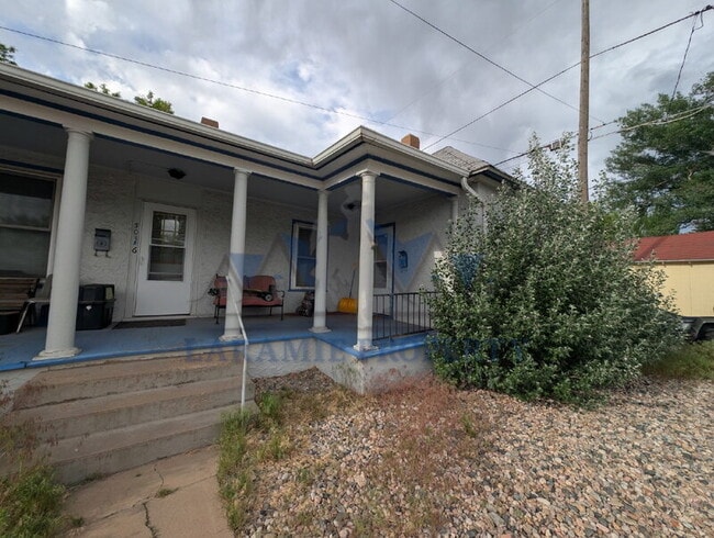 Building Photo - 619 S 5th St