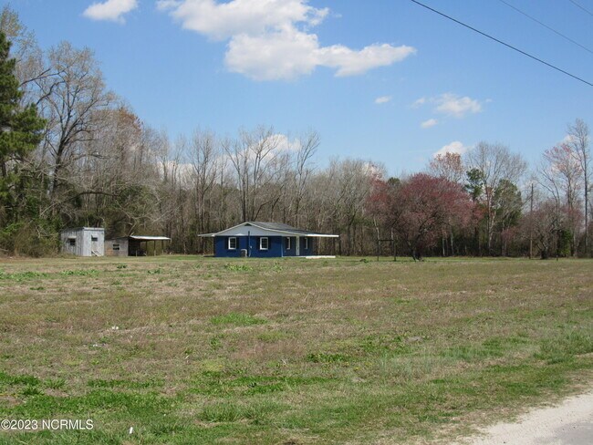 Building Photo - 7471 White Oak River Rd