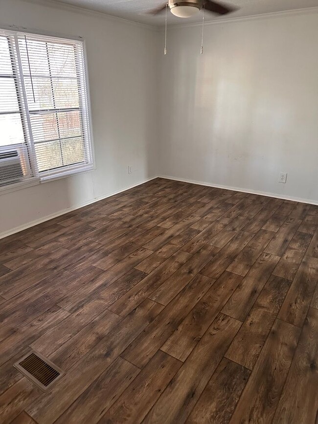 Foto del edificio - 3-Bedroom 2-Bath Home w/ Screened in Porch in Niceville