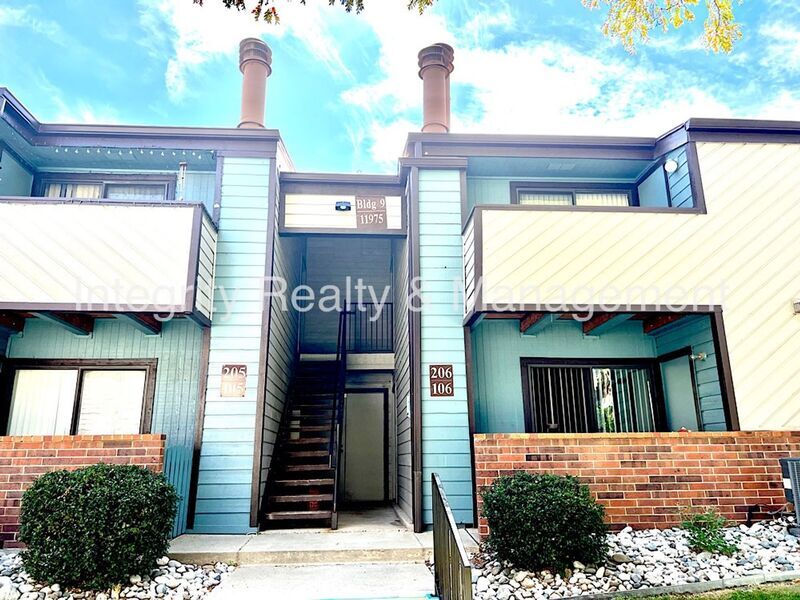 Primary Photo - 11975 E Harvard Ave