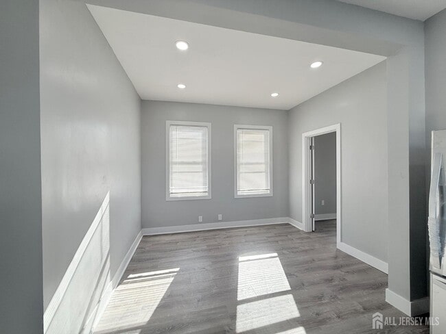 Foto del edificio - 146 Hayward Ave