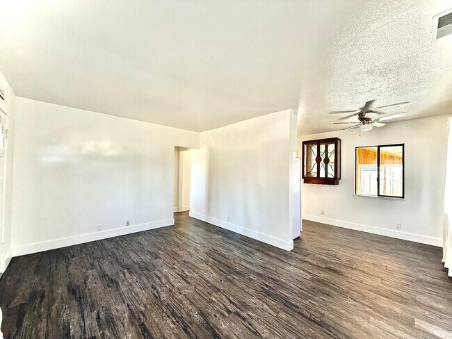 Foto del edificio - 2236 Home Dr