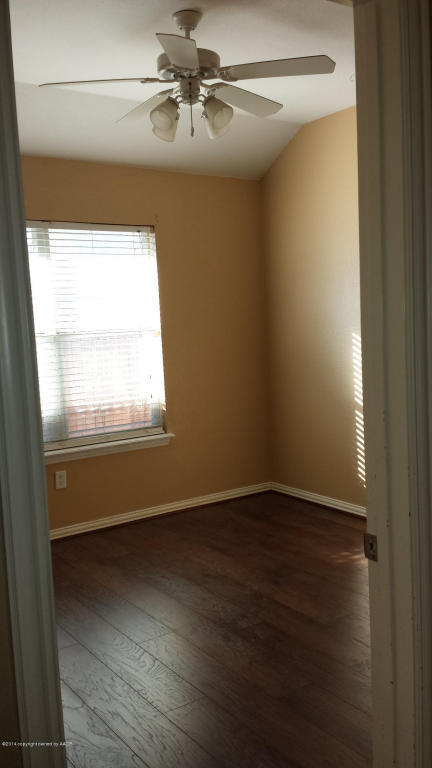 Building Photo - CISD 3/2/2 LOCATED IN CITY VIEW