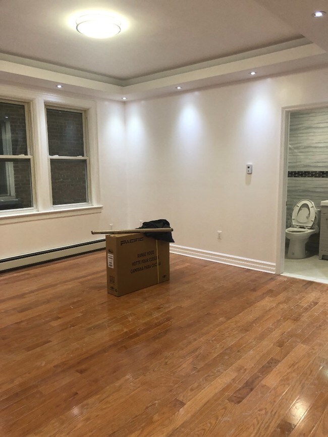 Foto del edificio - 3137 Sands Pl