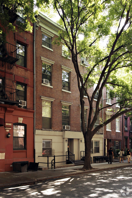 Primary Photo - Ninth Street Apartments