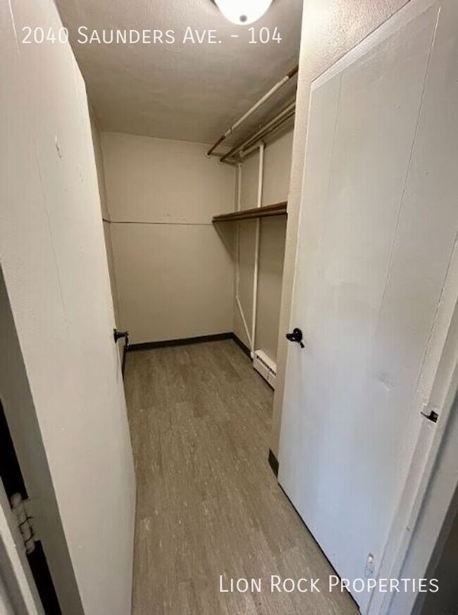 Foto del edificio - 2040 W Saunders Ave