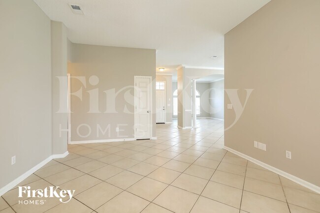 Building Photo - 5372 Chestnut Lake Dr