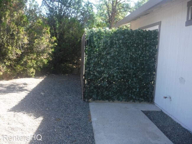 Building Photo - 4 br, 2 bath House - 2571 CHRISTIAN AVE