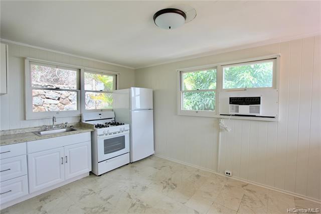 Building Photo - 3834 Anuhea St