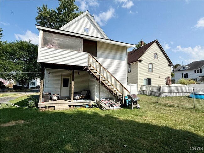 Foto del edificio - 211 N Seward Ave