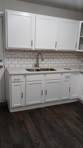 Foto principal - 1102 E Lamar St