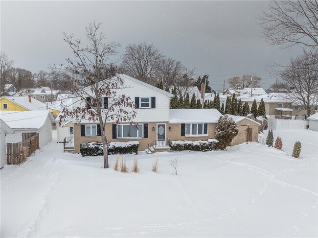 Foto del edificio - 67 Cranberry Rd