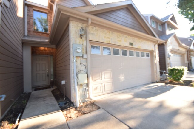 Foto del edificio - Beautiful 2 bed, 2.5 Bath Townhome in Plano