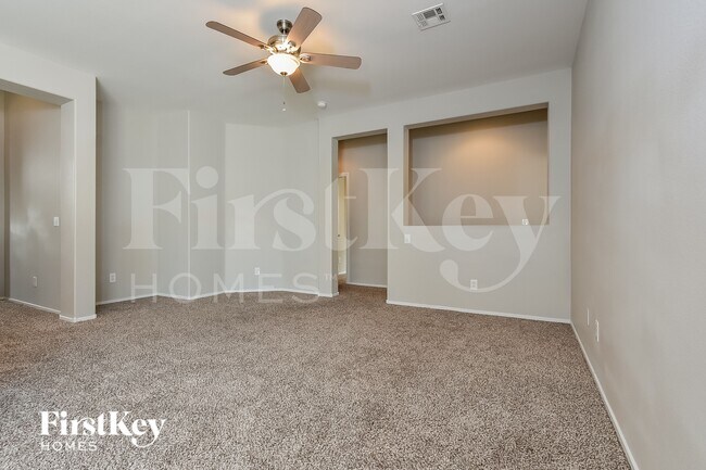 Building Photo - 1527 Paradise Reef Ave