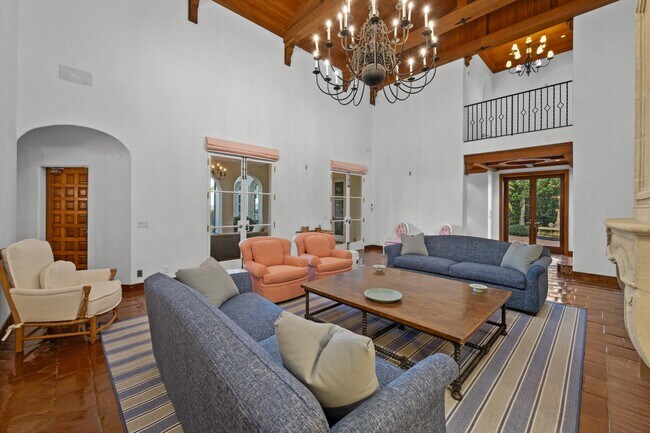 Foto del edificio - 240 N Ocean Blvd