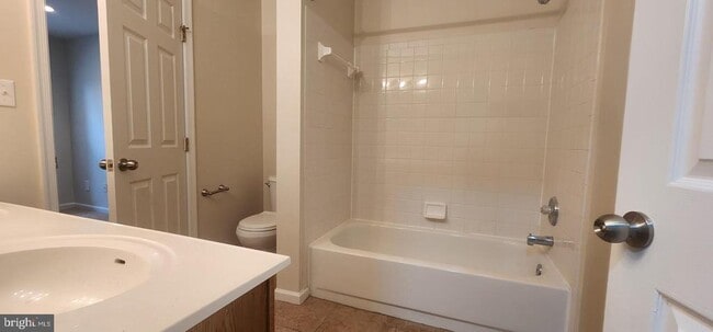 Foto del edificio - 1720 Grover Glen Ct