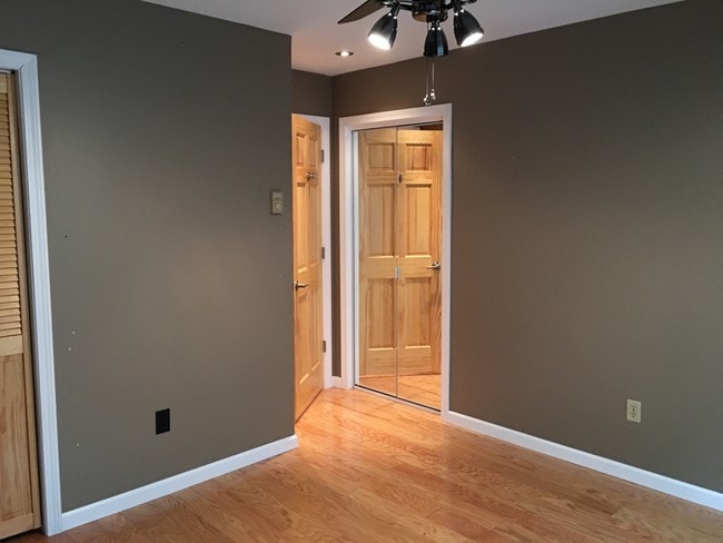 Building Photo - 41 S Main St