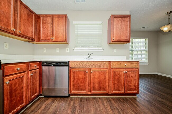 Foto del edificio - 70 Stony Oak Dr
