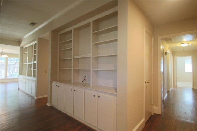 Foto del edificio - 2520 Kelsey Dr