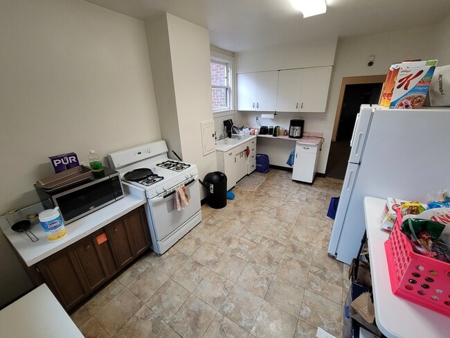 Cocina - 1322 Wightman St