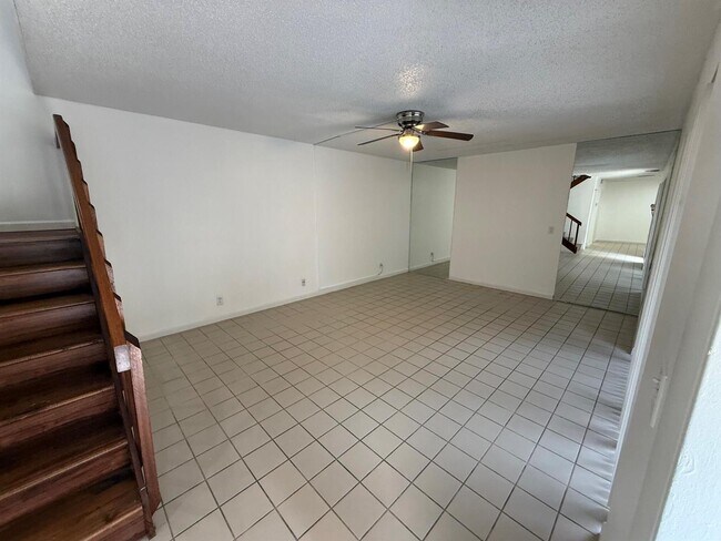 Foto del edificio - 1640 Forest Lakes Cir