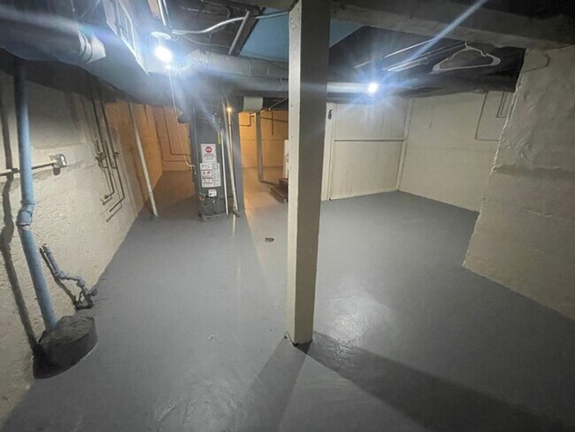 Foto del edificio - 3BR/2B house with backyard ($350 Move-in fee)