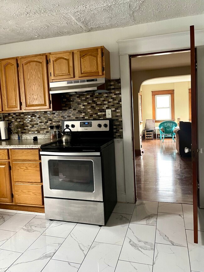 Foto del edificio - 223 E Mountain Rd