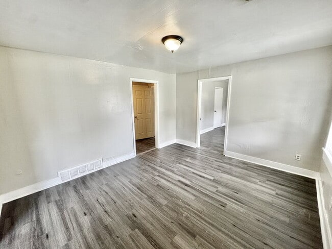 Building Photo - 478 Dixie Rd