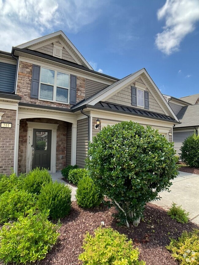 Building Photo - 513 Brier Crossings Lp