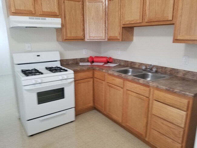 Kitchen - 227 Tennessee St NE