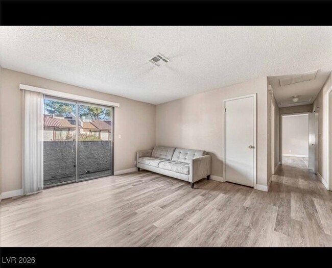 Building Photo - 5264 Child Ct