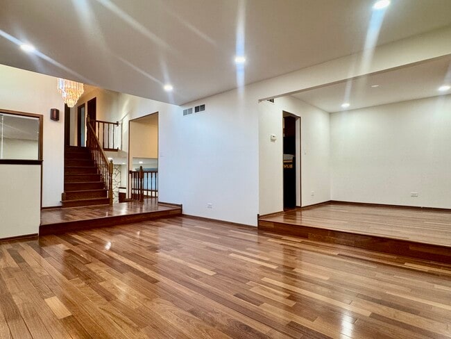 Foto del edificio - 8548 Bethany Ln