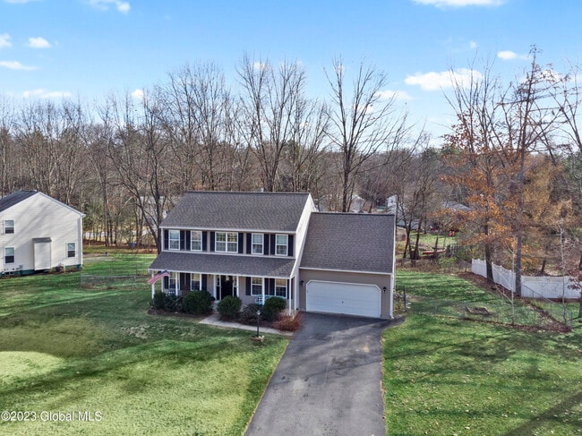 Building Photo - 4 David Ln