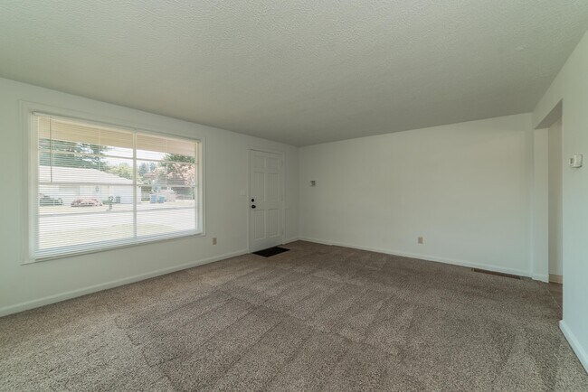Foto del edificio - 2506 E 25th St