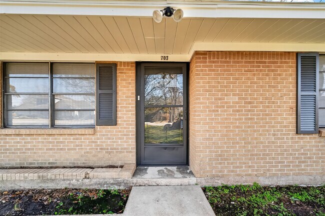 Foto del edificio - 703 Coryell St