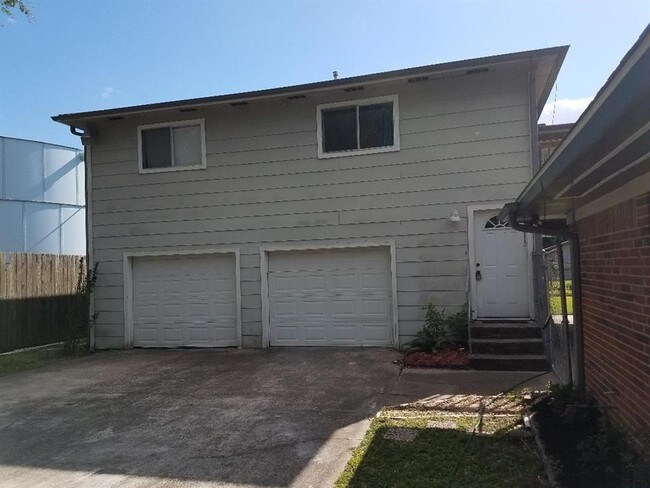 Foto del edificio - 19003 Mirror Lake Dr