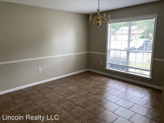 Building Photo - 3 br, 2 bath House - 632 Justin Dr
