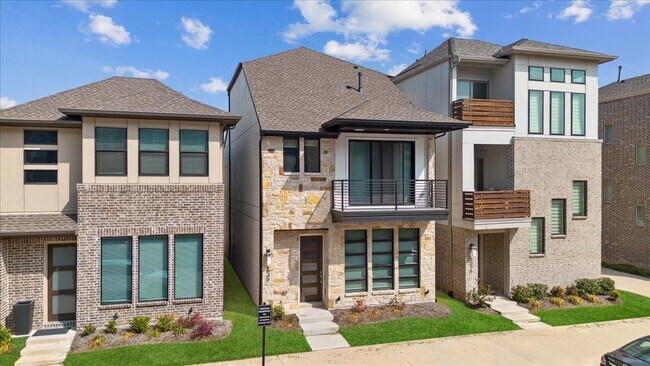 Foto del edificio - 8040 Ingram Dr