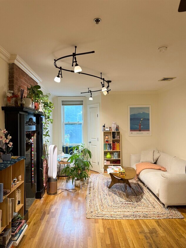 Foto principal - 306 2nd St