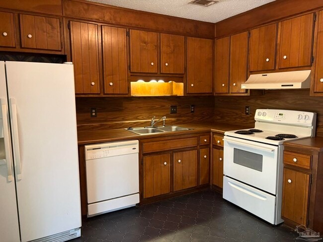 Building Photo - 2886 Villa Woods Cir