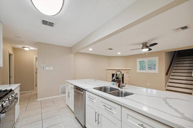 Foto del edificio - 25507 Glen Loch Dr