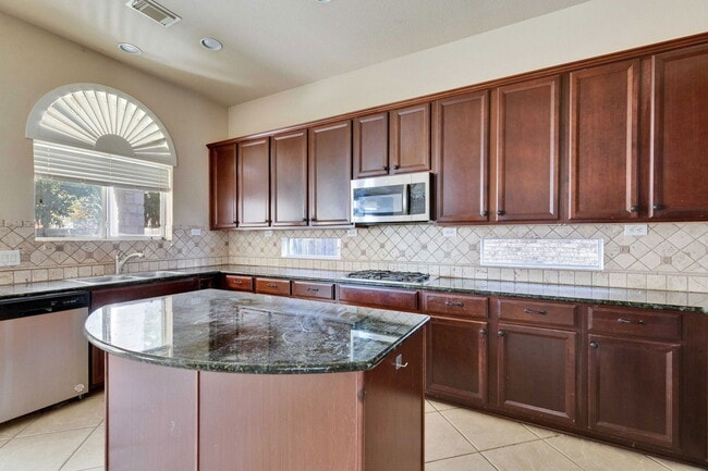 Building Photo - 916 Cavalry Ride Trail