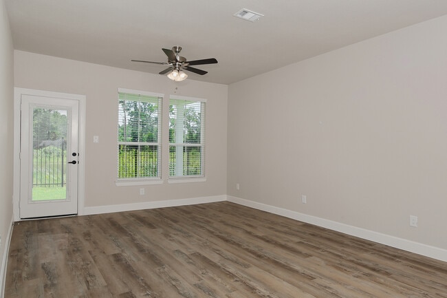 B2 Cottage - The Cottage Green - Baytown