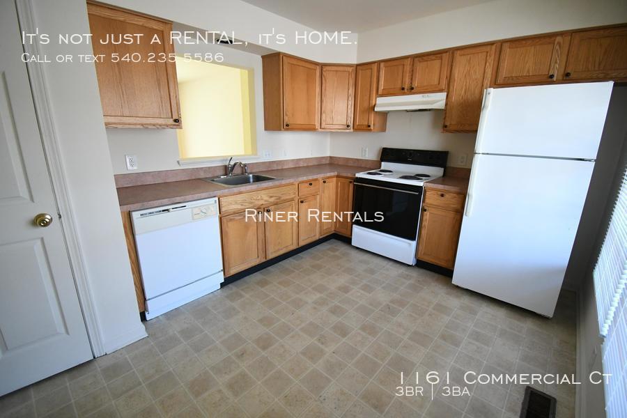 Primary Photo - 1161 Commercial Ct