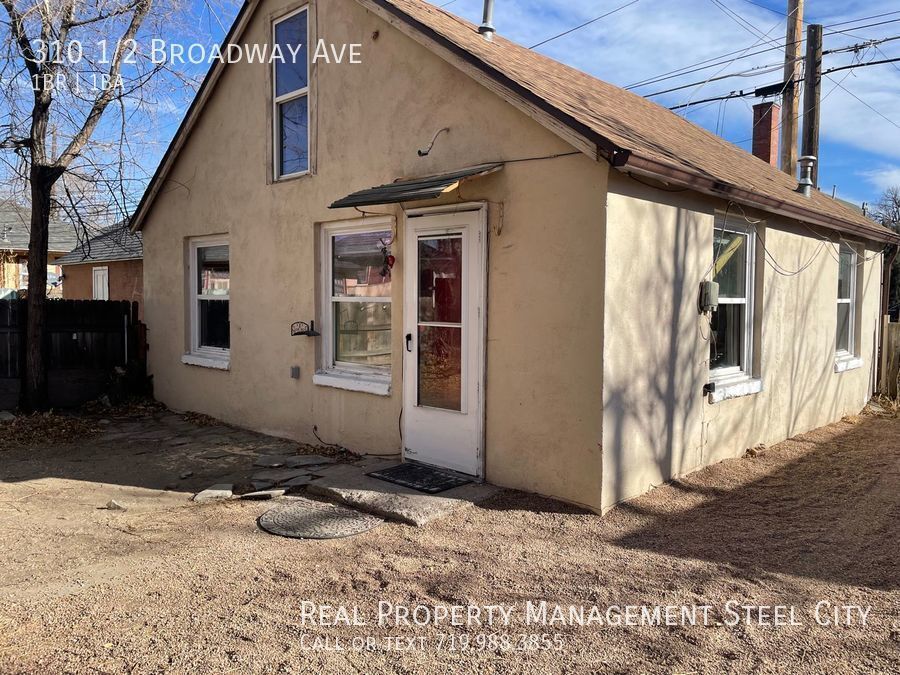 Cozy 1 Bedroom Home House Rental in Pueblo, CO