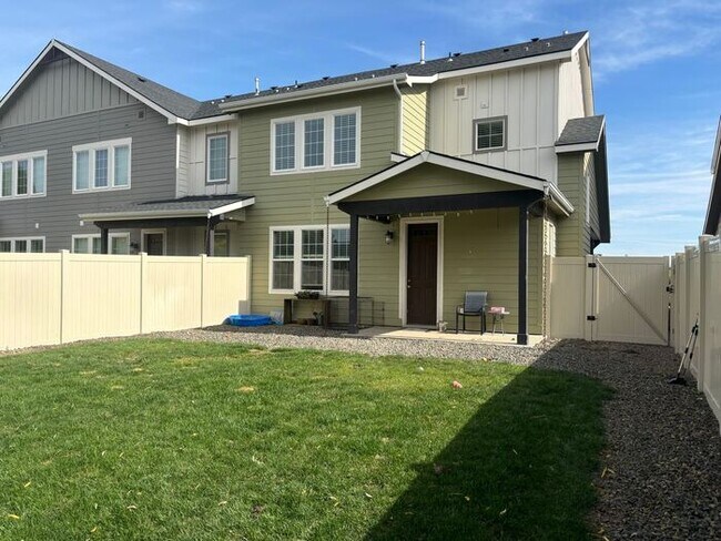 Foto del edificio - Townhomes at Bent Rock