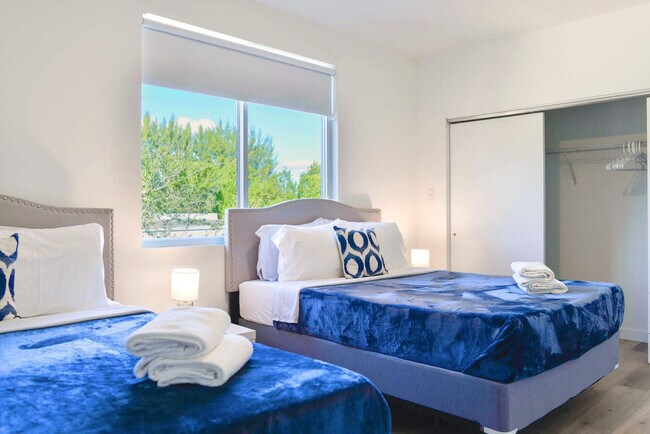 Foto del edificio - 171 NW 158th St