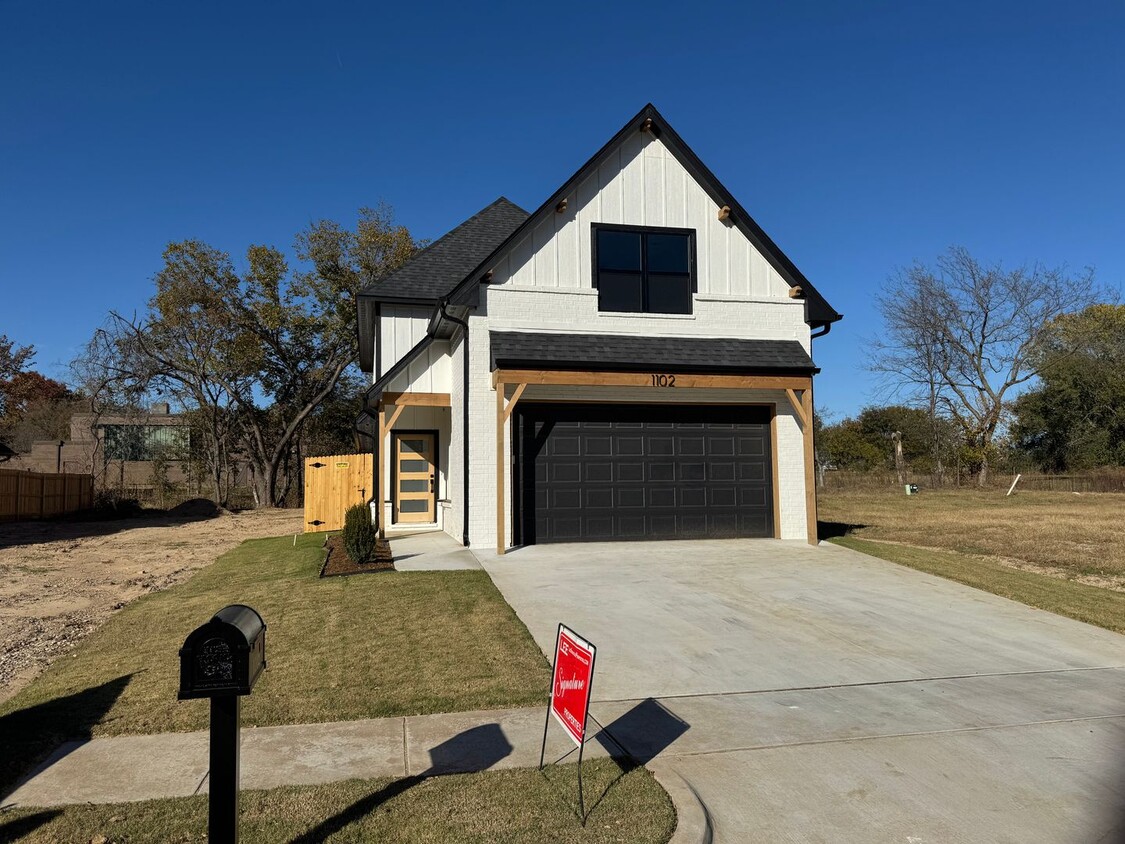 Primary Photo - Be the 1st in this 4 bed, 3 bath, 2 car New Construction!